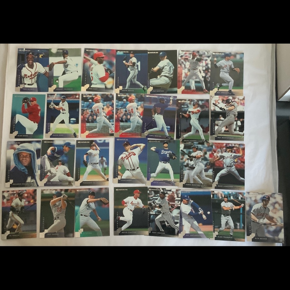 Bundle of Baseball Cards Lot 379